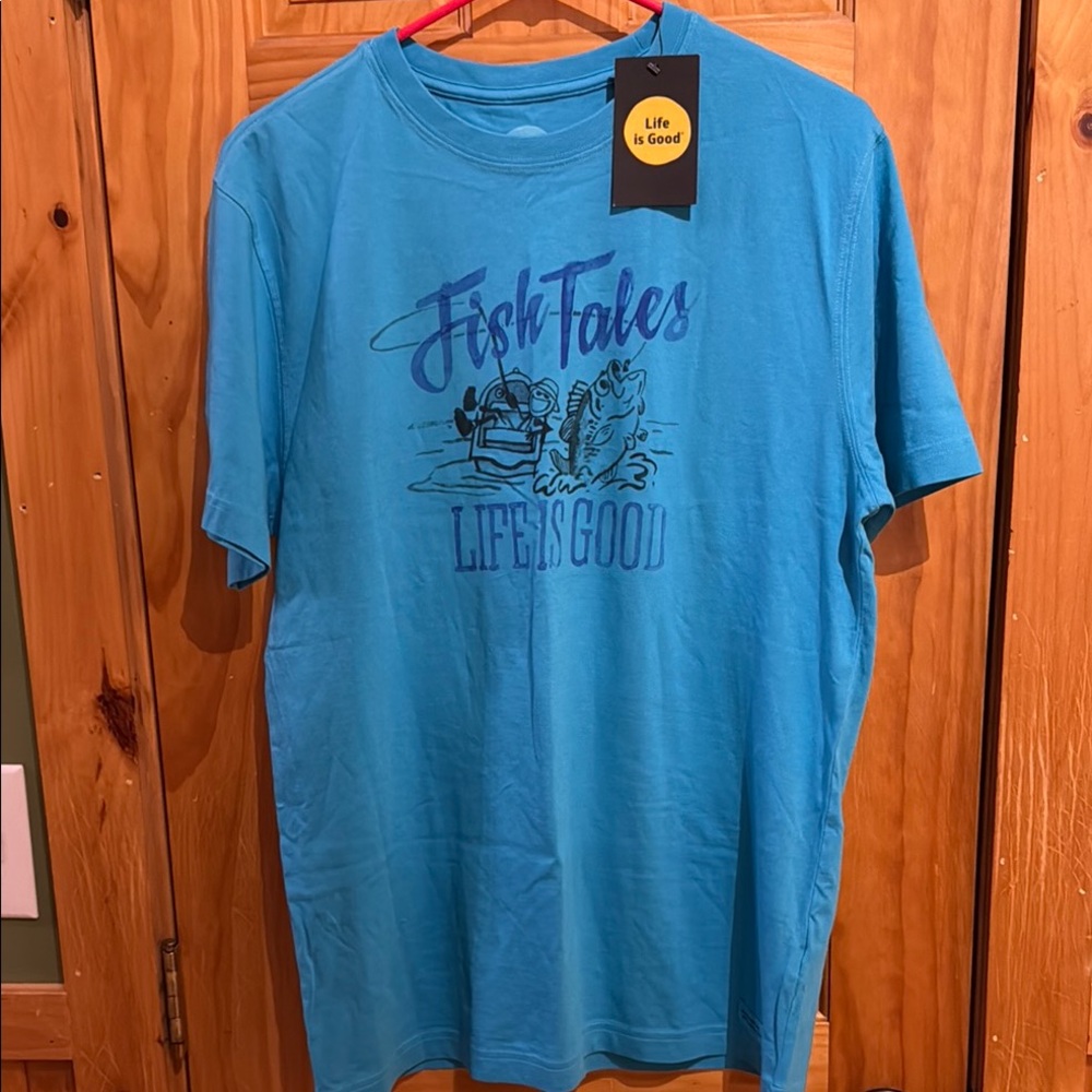 NWT Men’s Life Is Good Blue Short Sleeve Tee with Fish Tales Design, Sz Med